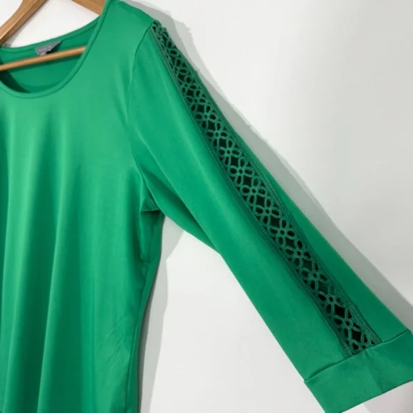 Alexis Women’s Size XL Solid Green Scoop Neck Pullover Stretch Casual Top - Picture 2 of 5